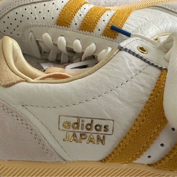 🆕✨Adidas Japan Sneakers in White and Gold Classics 💛✨🤩 - Picture 8 of 8
